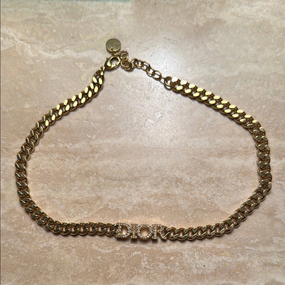 The DioREvolution Choker Gold Chain Necklace 625$